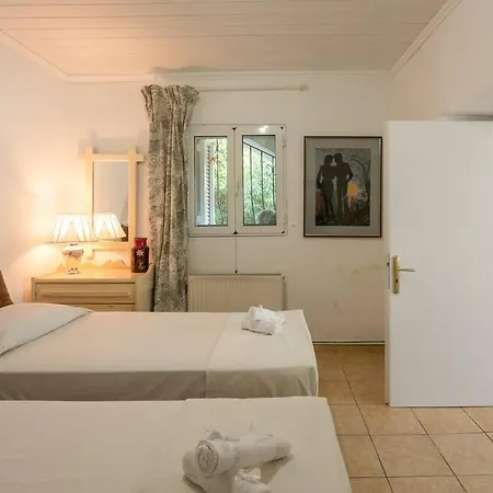 Tatil Evi Pretty Cottage Home With Flower Yard & Bbq Hanya