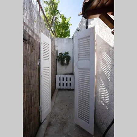 Pretty Cottage Home With Flower Yard & Bbq Tatil Evi